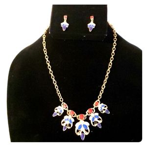 Necklace and pierced earrings. GIFT SET